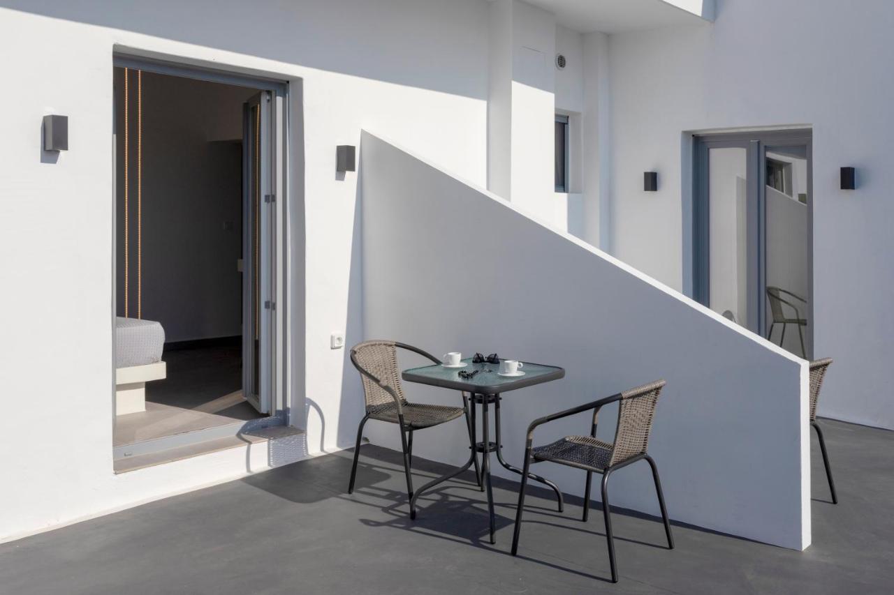 Linea Luxury Suites Fira  Exteriör bild