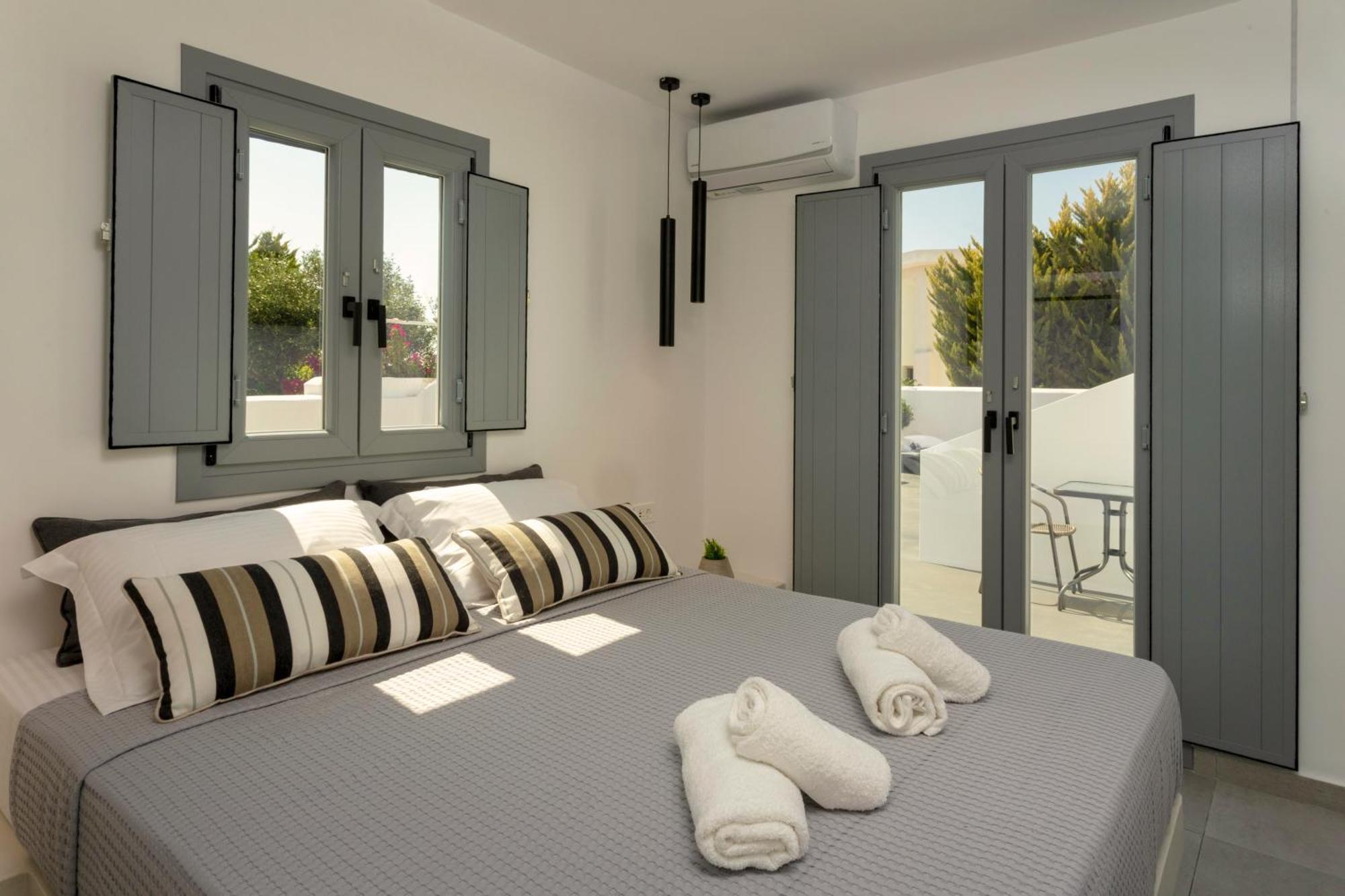 Linea Luxury Suites Fira  Exteriör bild