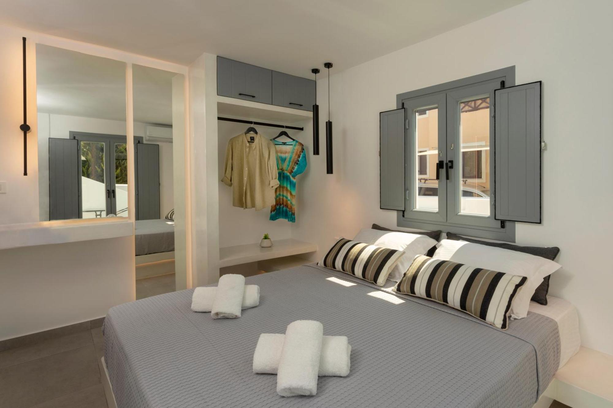 Linea Luxury Suites Fira  Exteriör bild